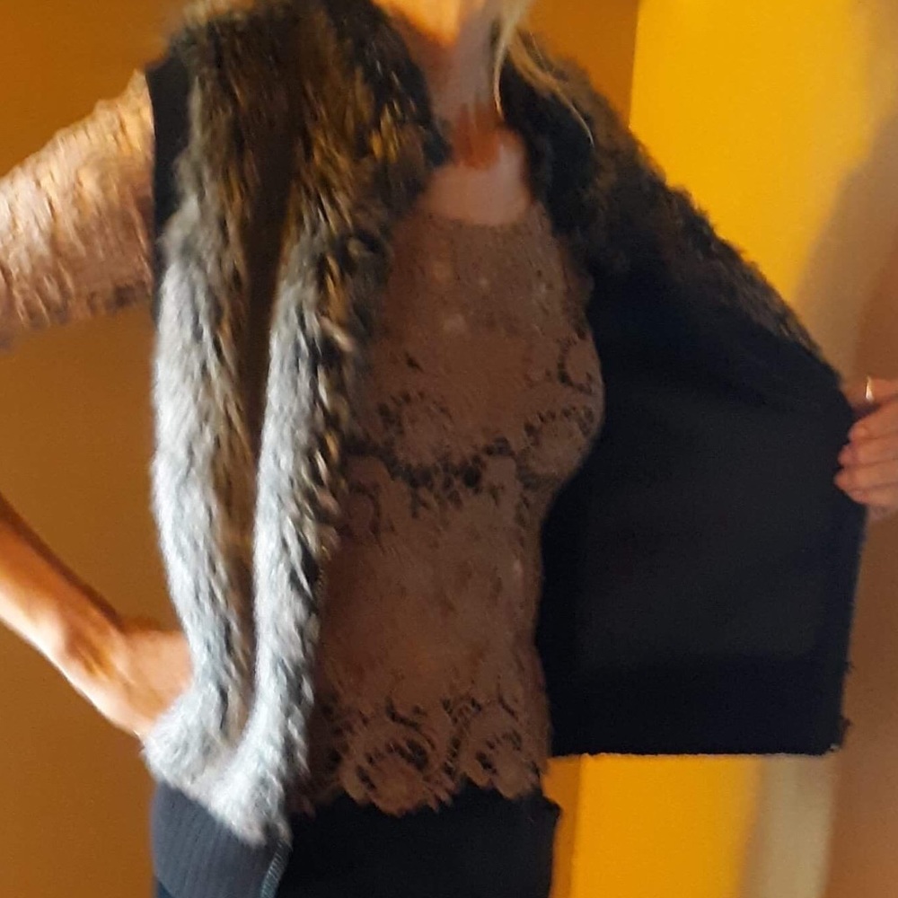 🌟Fur vest🌟 - Picture 3 of 5